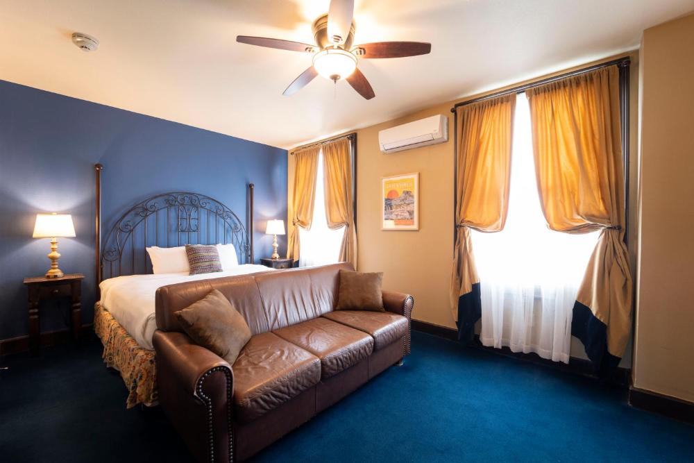 Junior Suite with Sofa Bed interior